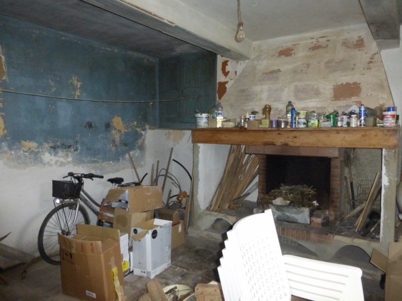 Maison type 5 Carbonne (31390), Sud Toulouse  Secteur Carbonne Maison ancienne à rénover de type 5 avec dépendance et jardin de 3196 m² .