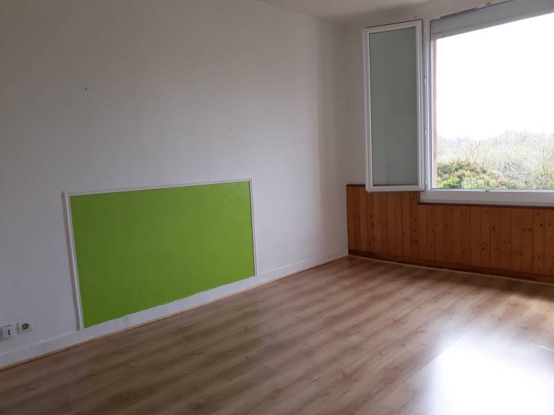 Appartement Carbonne (31390), Sud Toulouse centre ville, proche commerces Appartement type 2 rez-de-chaussez