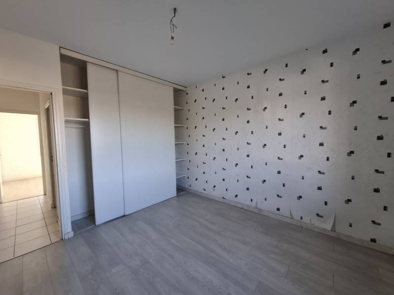 Maison plain-pied de type 4 , garage et terrain clos de 654 m² - Carbonne (31390) - Sud Toulouse