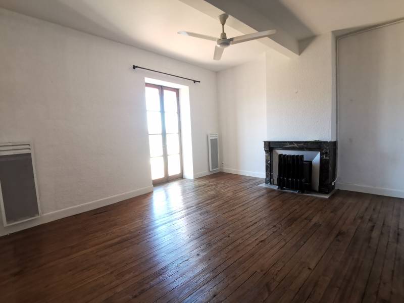 Appartement type 4 Carbonne - Haute Garonne - 31390 Centre ville Duplex avec terrasse Carbonne (31390), sud Toulouse centre ville Duplex avec terrasse