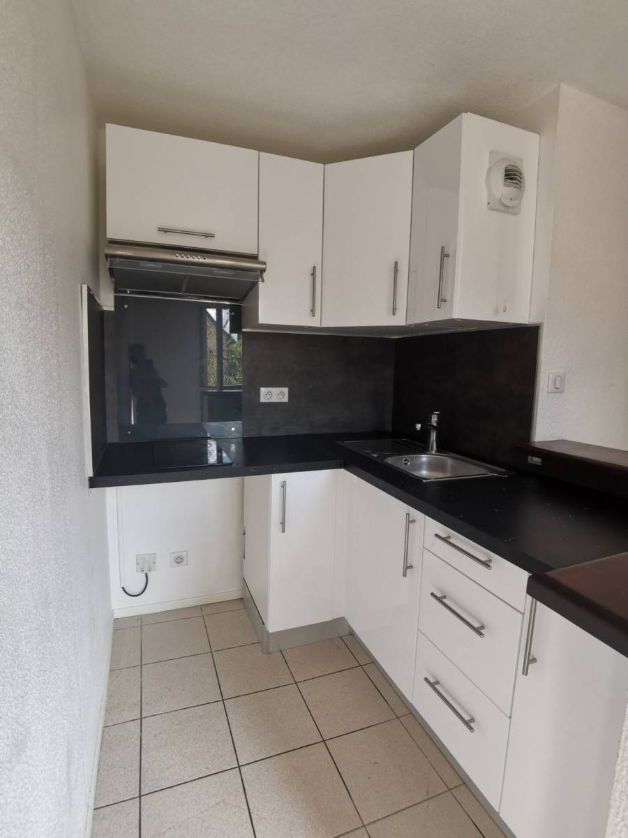 Toulouse  -  secteur Croix de Pierre - Appartement T2 Parking et balcon