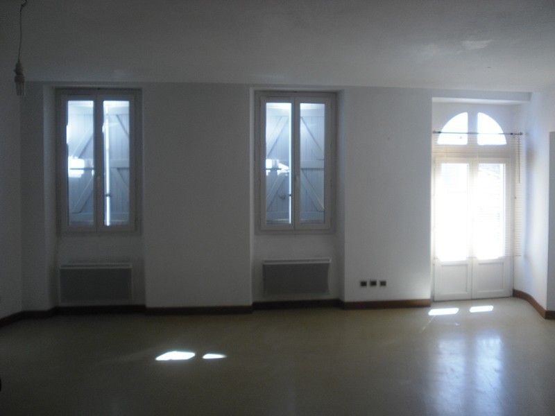 Appartement 3 Carbonne 31390, Sud de Toulouse, centre ville de Carbonne, avec parking