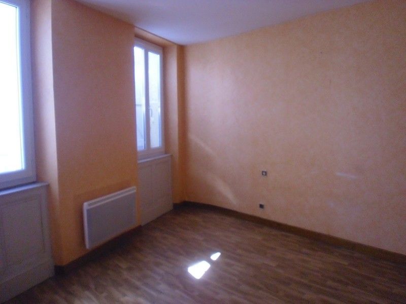 Appartement 3 Carbonne 31390, Sud de Toulouse, centre ville de Carbonne, avec parking