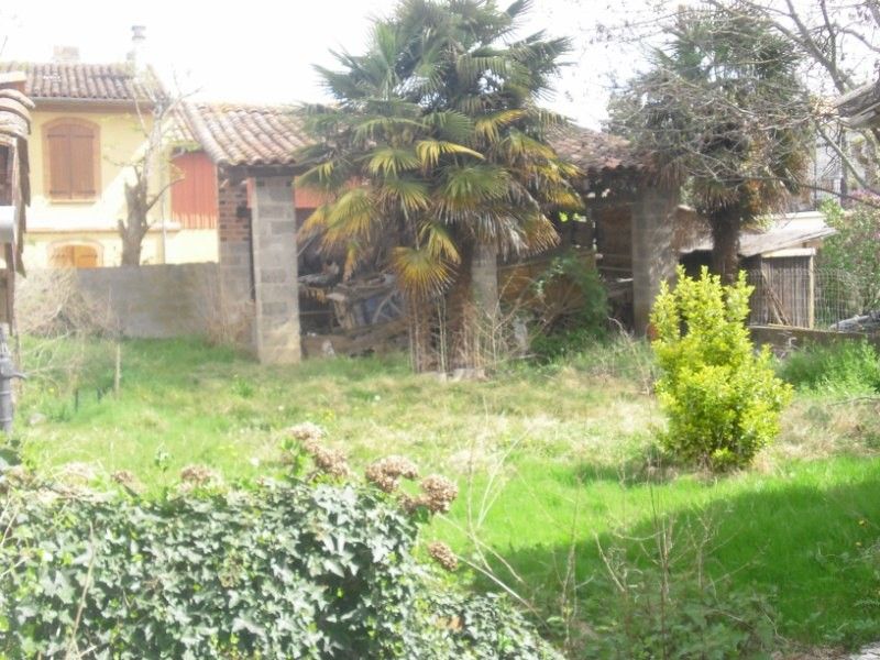 Maison Noé 31410, au sud de Toulouse,  maison de village ancienne à rénover