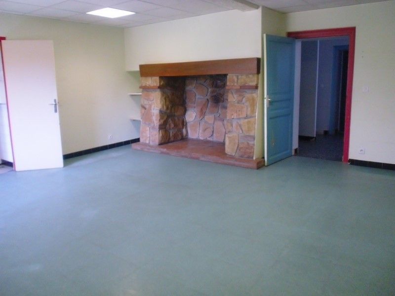 Maison à Carbonne 31390, au sud de Toulouse, proche du centre avec dépendance et jardin. Carbonne  