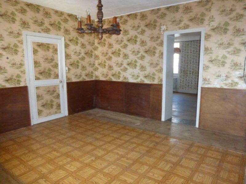 Maison 5 Carbonne 31390, Sud de Toulouse, centre ville, à rénover avec belle vue sur les coteaux.