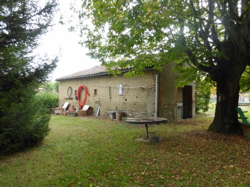 Maison Noé (31410), sud de Toulouse  Maison type 4 avec garage, dépendance et jardin arboré