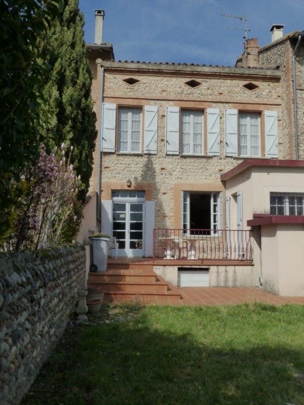 Carbonne maison centre ville avec jardin