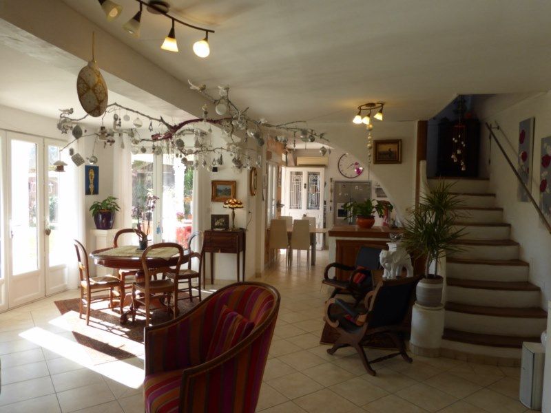 Maison  T5 dans cadre idyllique, terrain paysagé, piscine et dépendances - 390 000 € Carbonne (31390), Sud Toulouse  