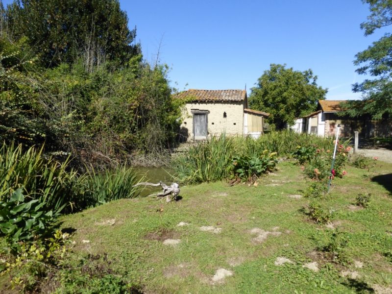 Maison 5 GRATENS (31430), Sud Toulouse Secteur Carbonne Maison de caractère au calme avec 1 ha de terrain - 285 000 € Gratens  